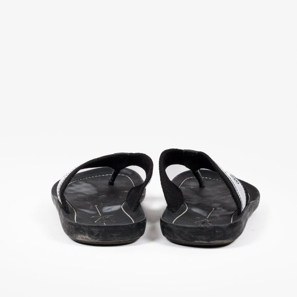 Louis Vuitton Black and White Canvas Flip Flops - Picture 4 of 11